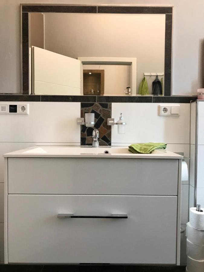 Stadthaus Artur - Apartment Madrid Remscheid Exteriör bild